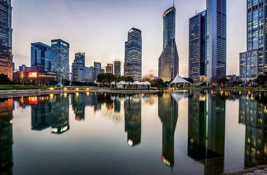 百足之虫，至断不蹶